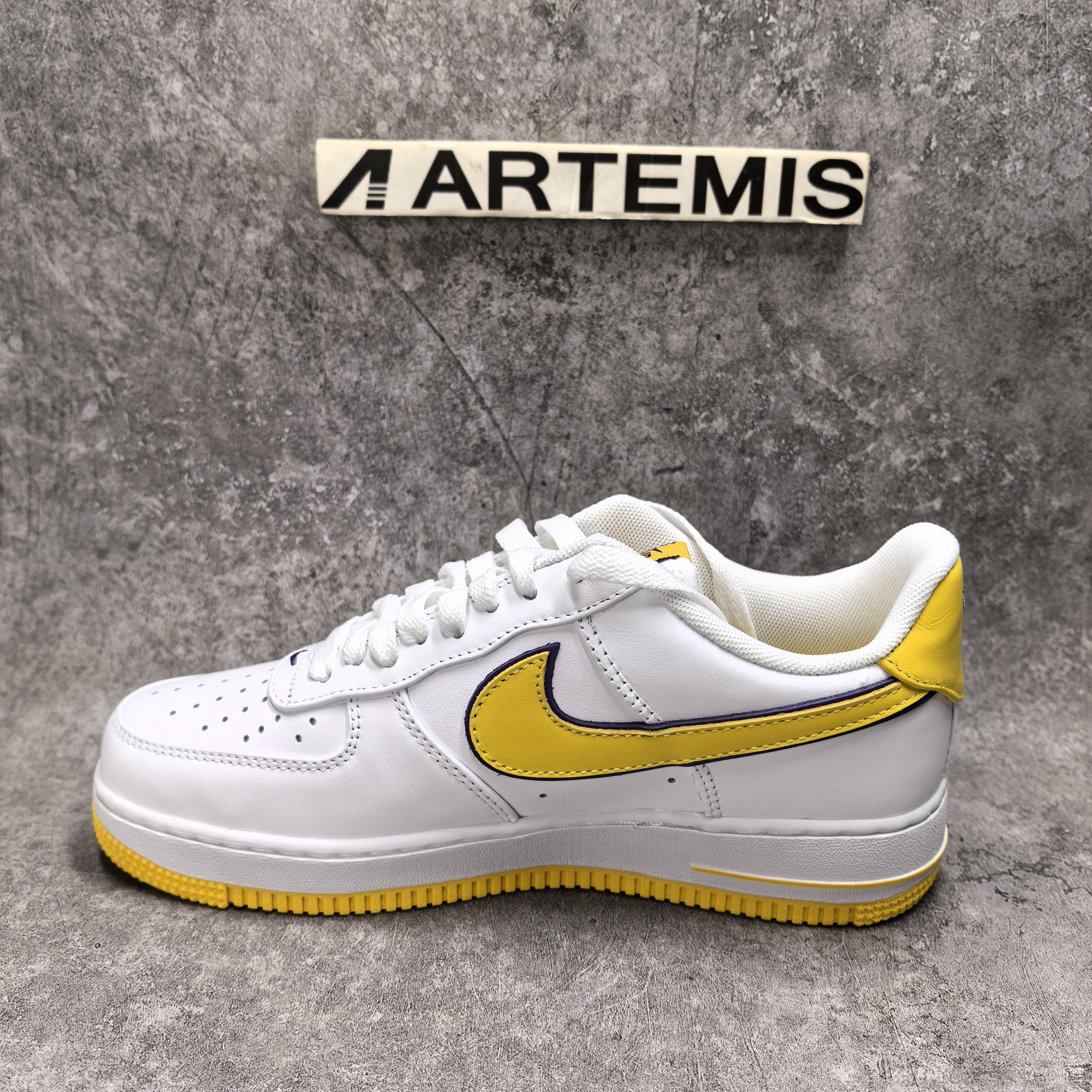 UA Nike Air Force 1 Low Retro QS