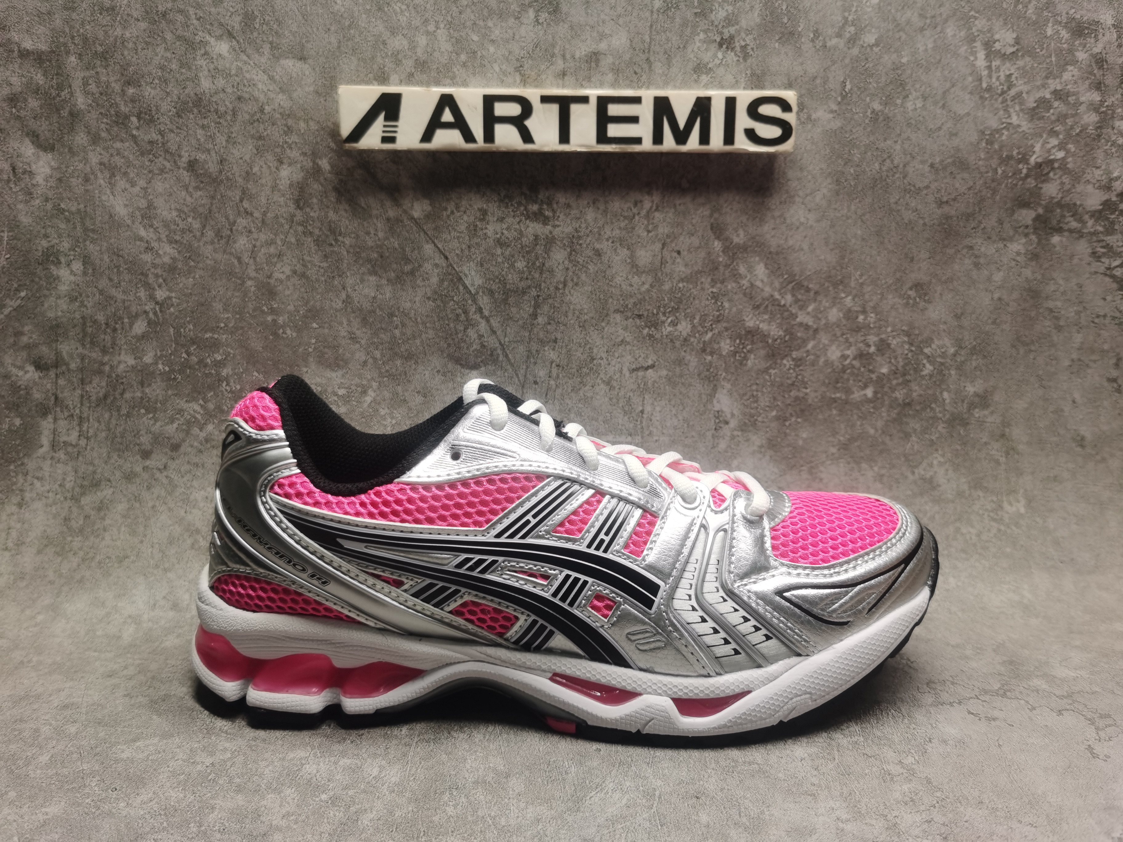 UA As*ic*s gel-kayano 14