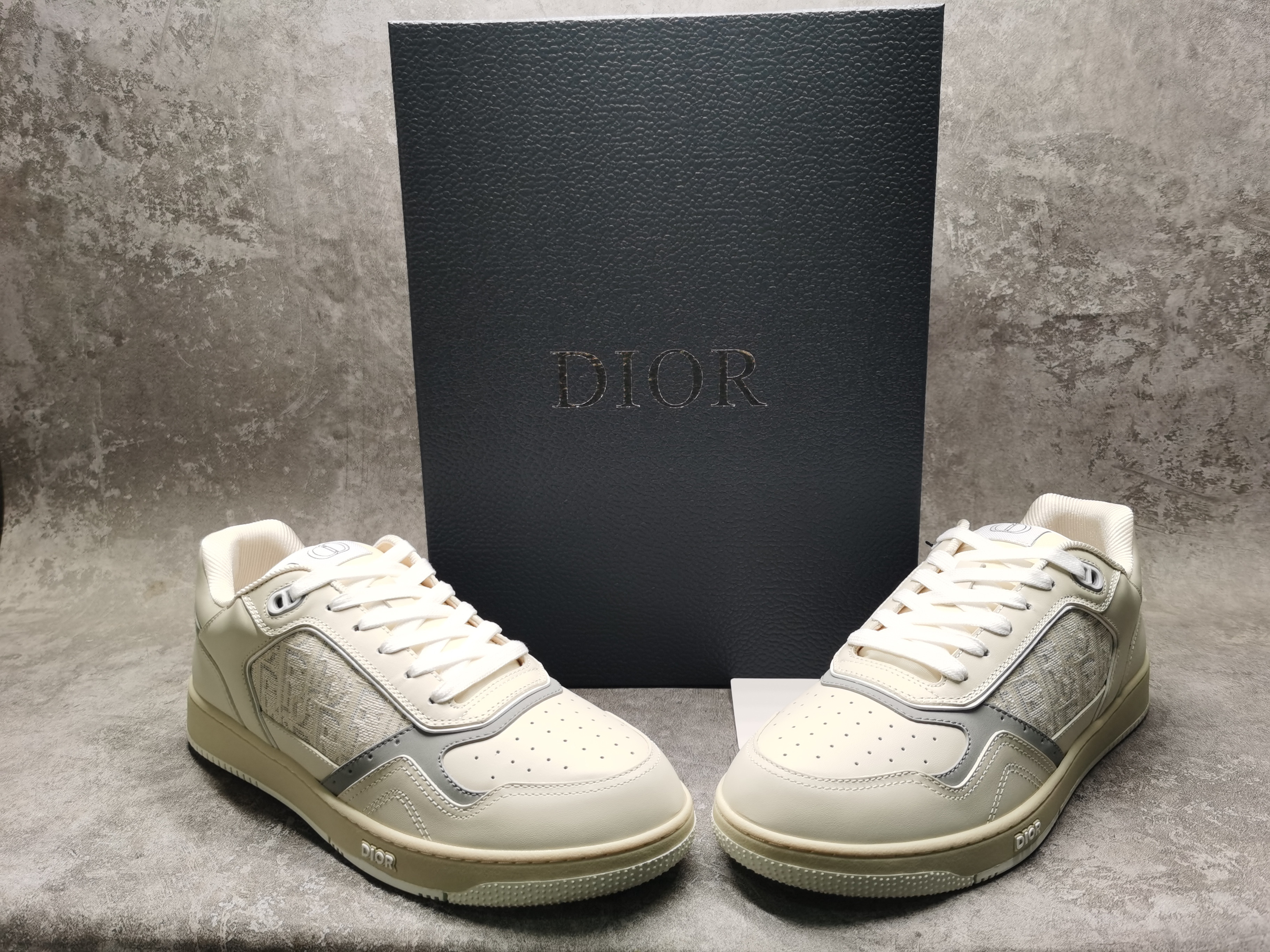 UA D*0r Sneaker