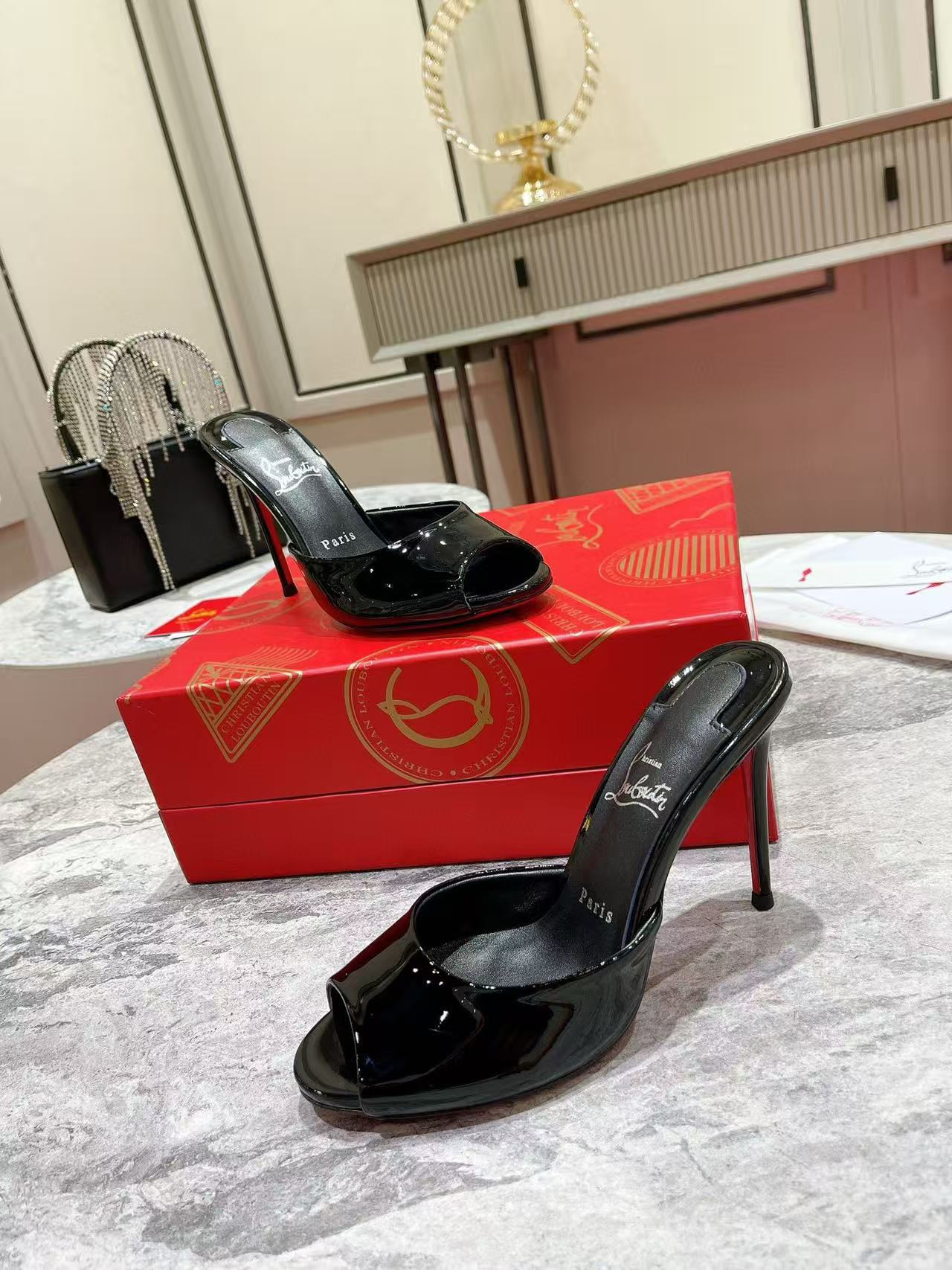 UA Ch**an Louboutin Me Dolly 100 Patent Leather Mules