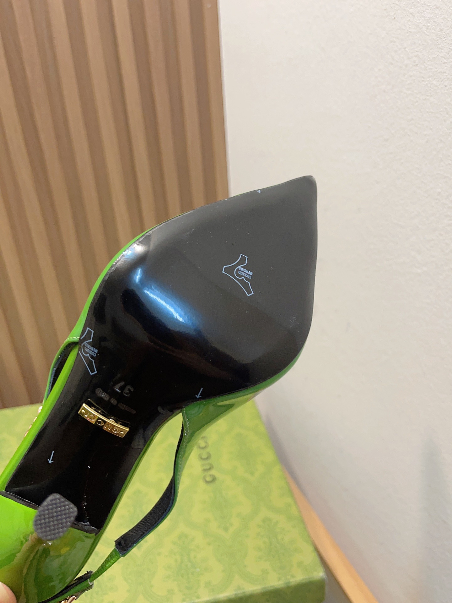 G*u*i SIGNORIA SLINGBACK PUMP High