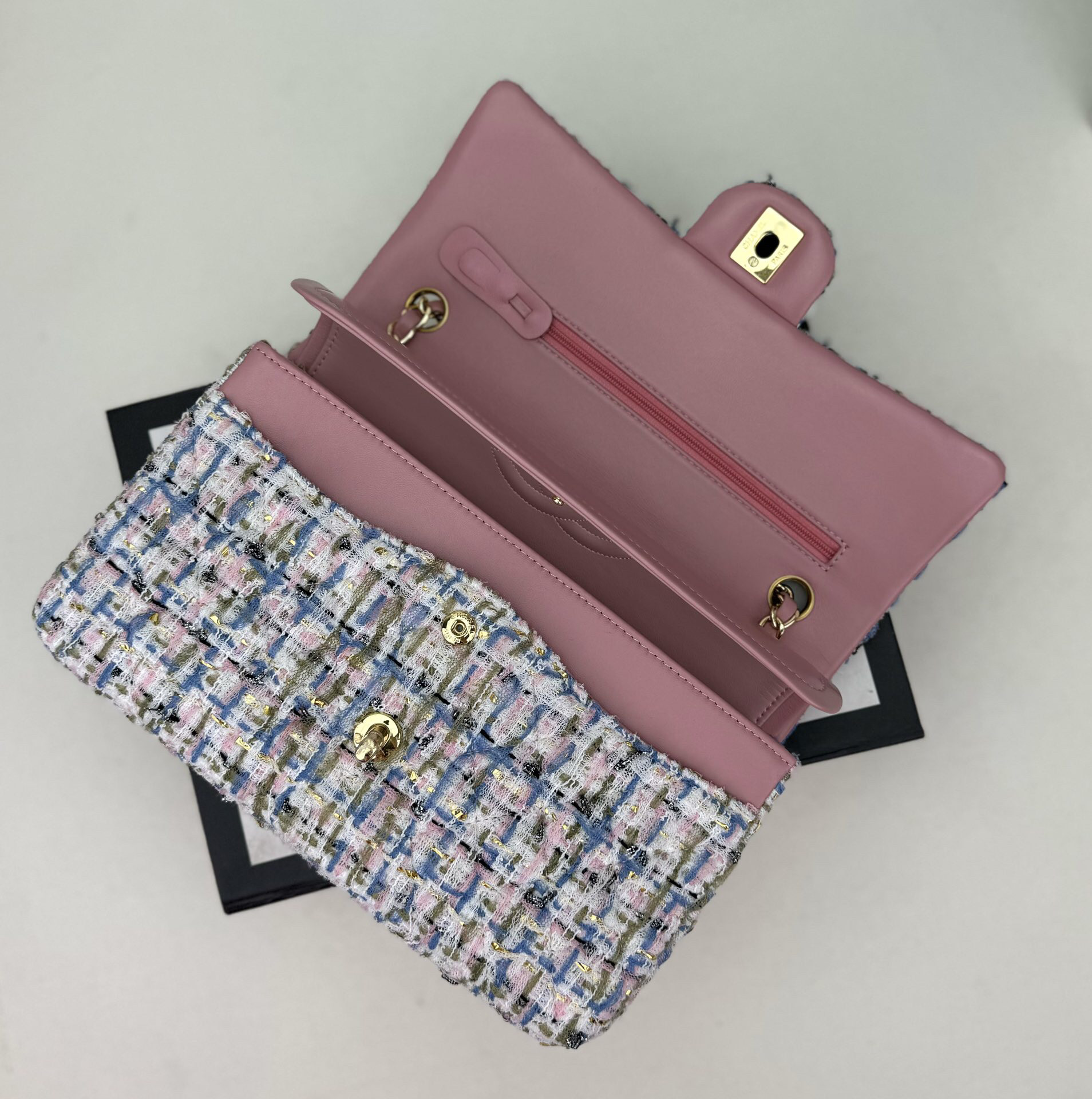 Ch*el MINI CLASSIC 11.12 HANDBAG 20 12 × 20 × 6 cm