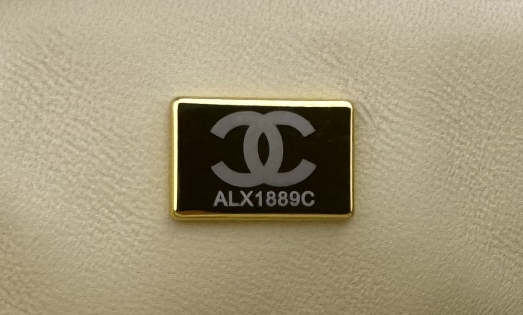 Ch*el MINI CLASSIC 11.12 HANDBAG 25 15.5 × 25.5 × 6.5 cm