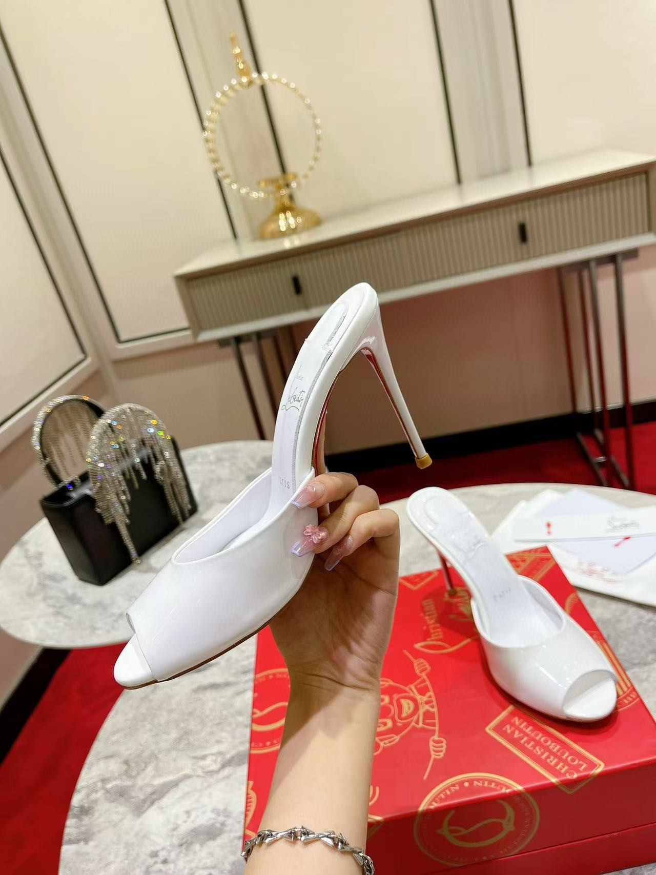 UA Ch**an Louboutin Bridal Me Dolly 100 Patent Leather Mules