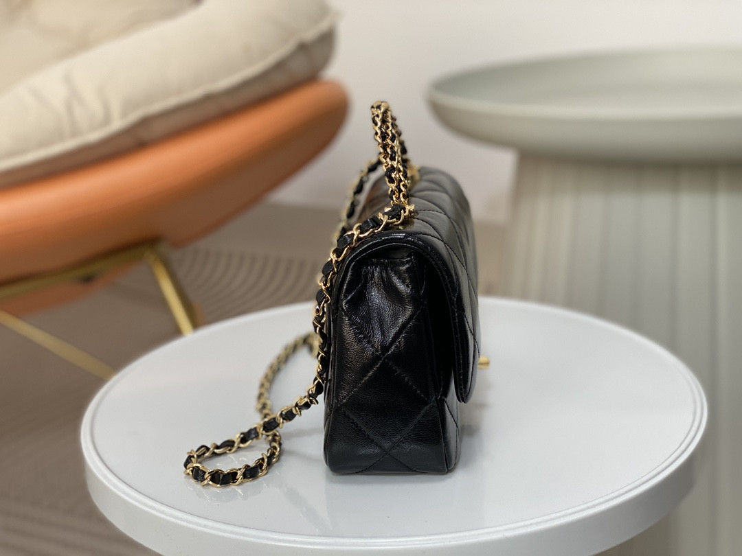 Ch*el WALLET ON CHAIN   19x13x7cm