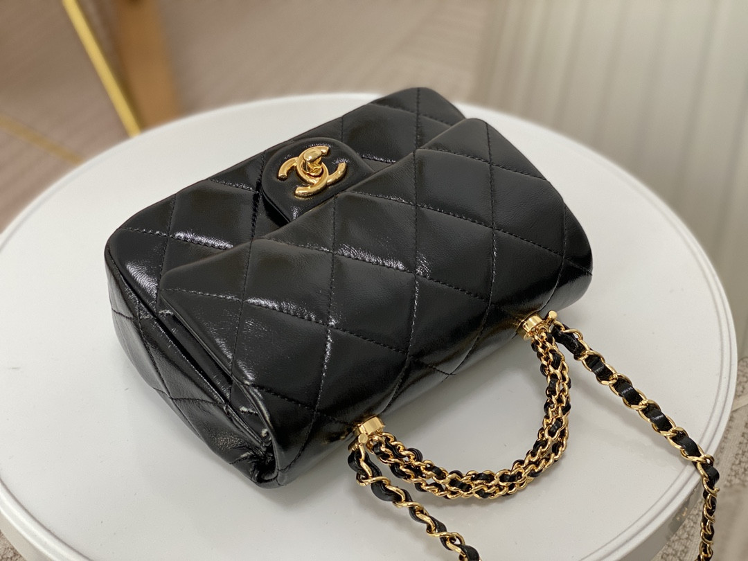 Ch*el WALLET ON CHAIN   19x13x7cm