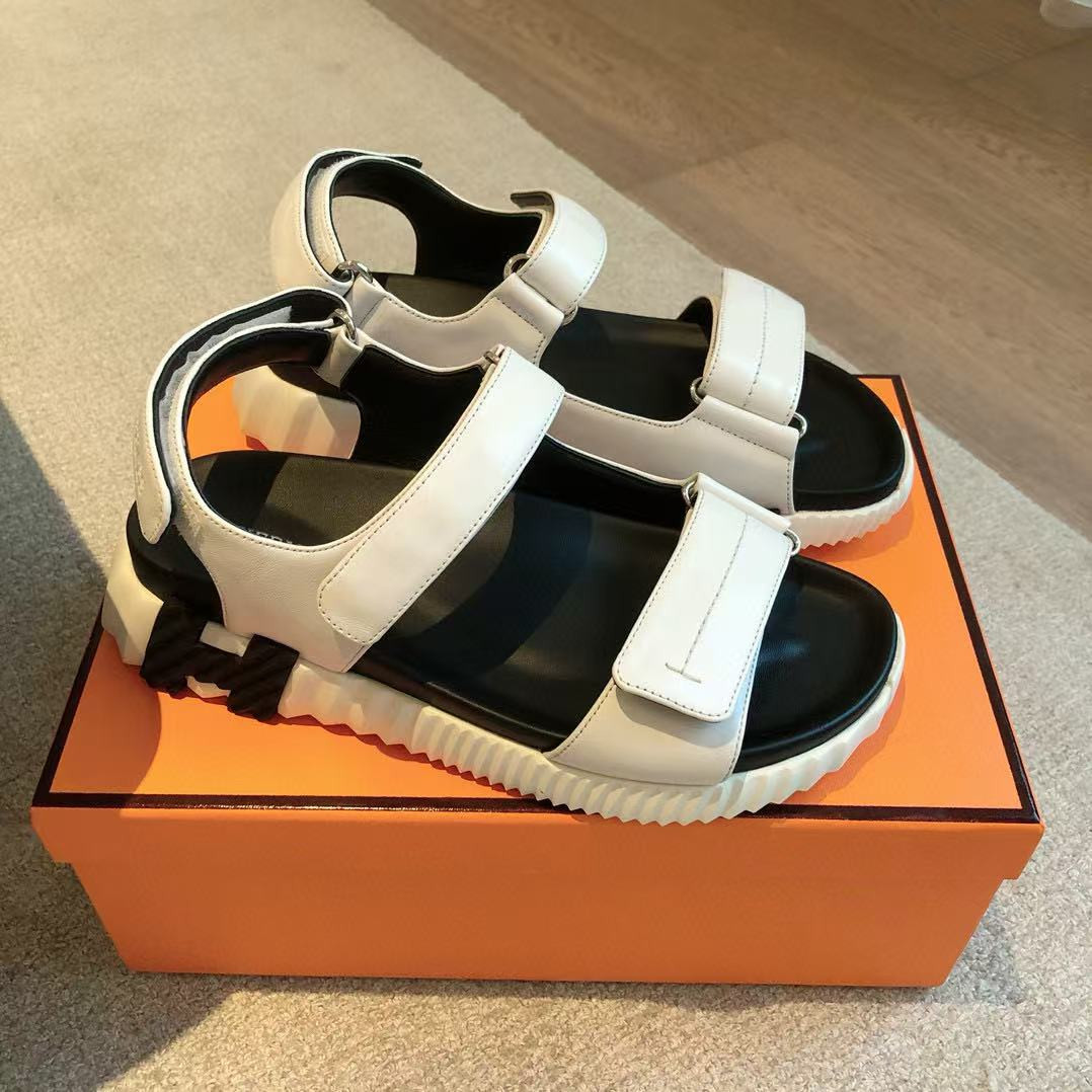 UA H**mes Junior sandal