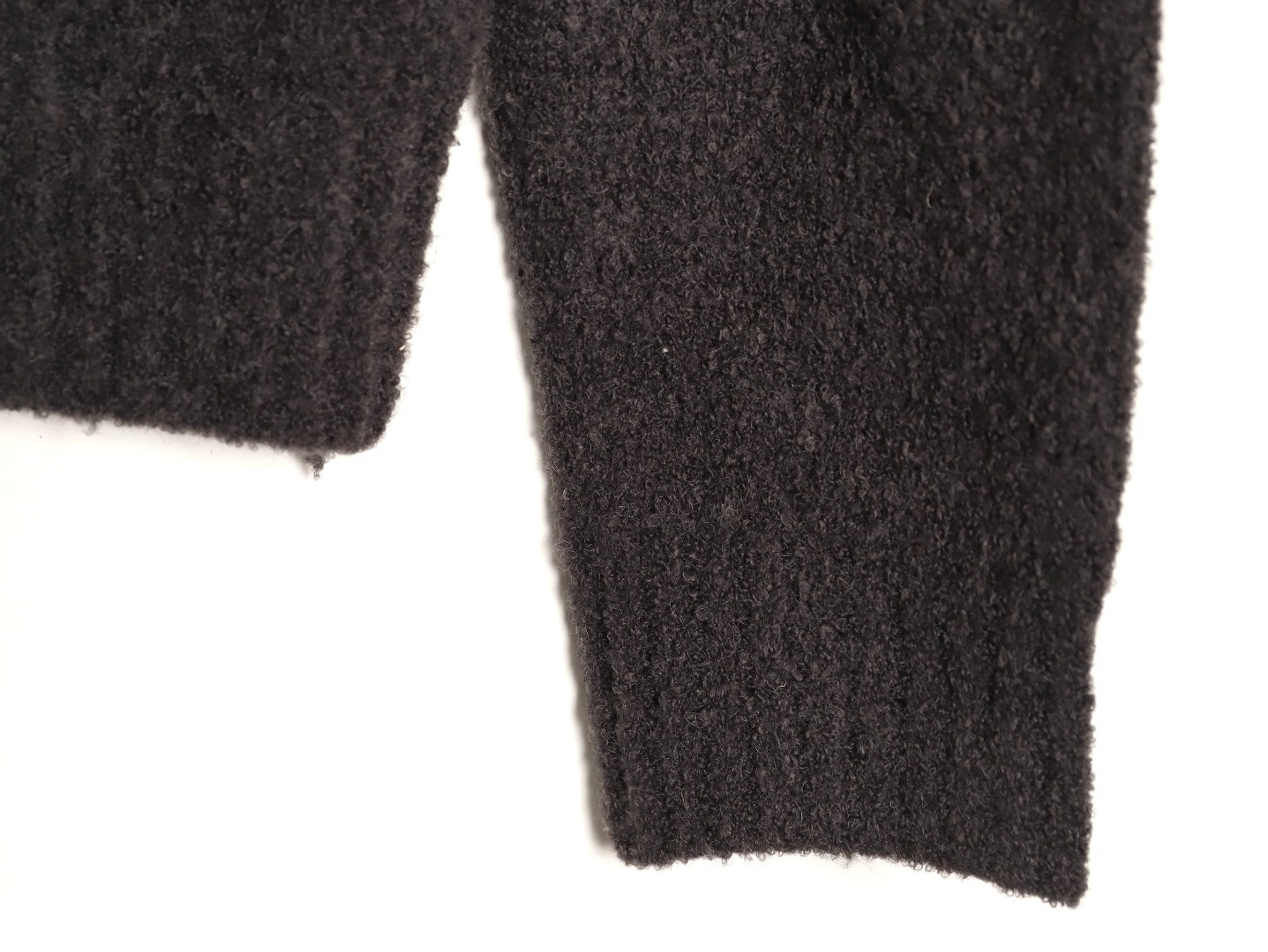 L0*is V*t0n LV 25SS Sweaters