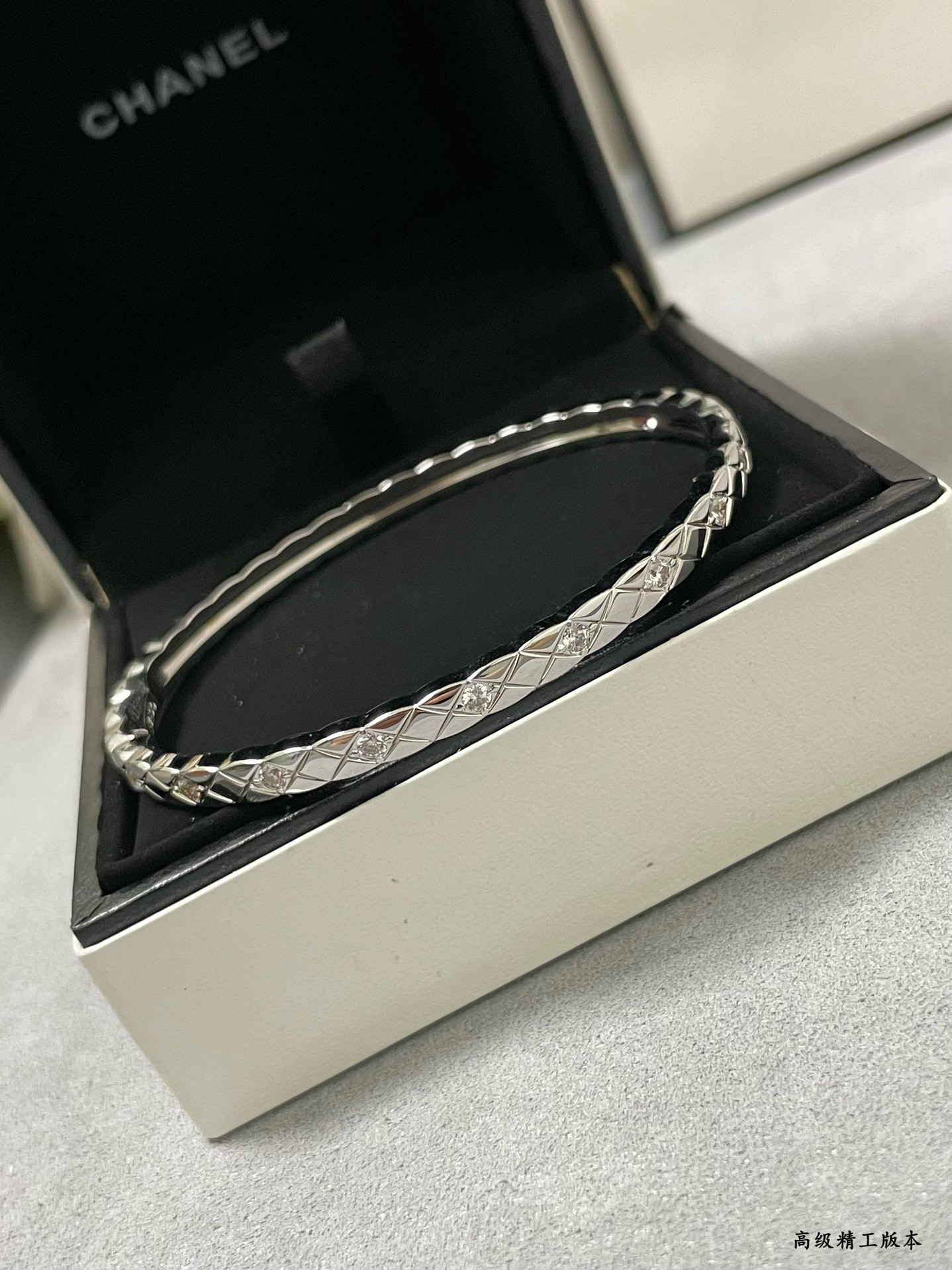 Ch*el Finely carved narrow diamond Bracelet