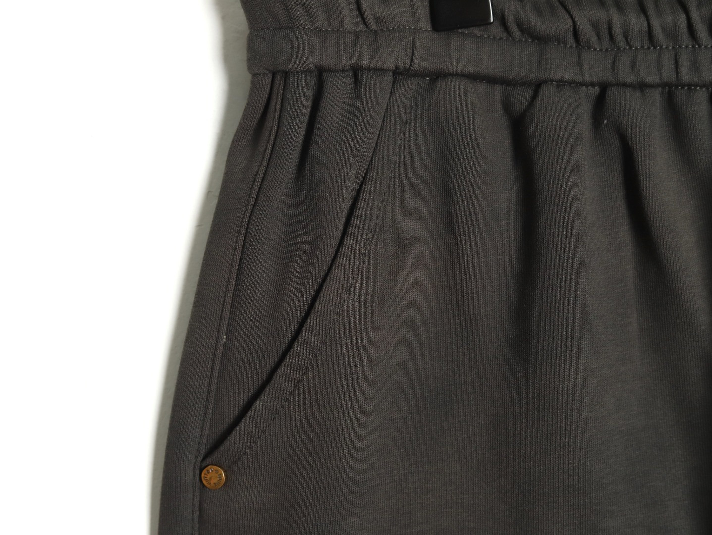 L0*is V*t0n LV shorts