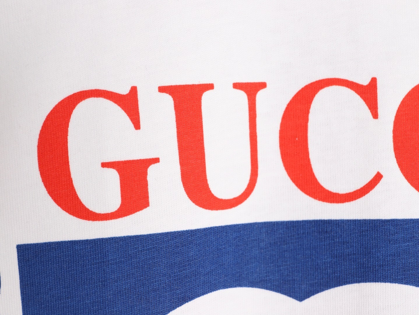 G*u*i Long-sleeved T-shirt