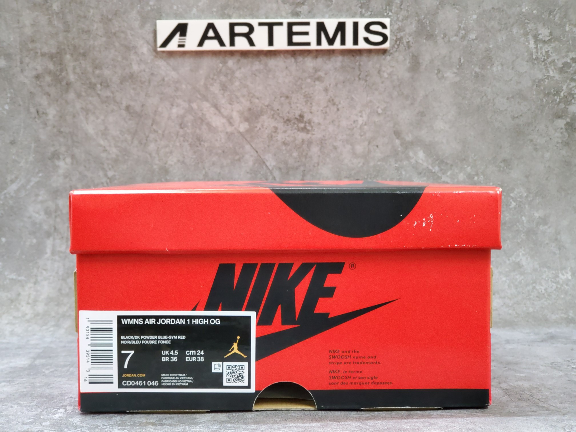 Air Jordan 1 Retro High NC to Chi Leather