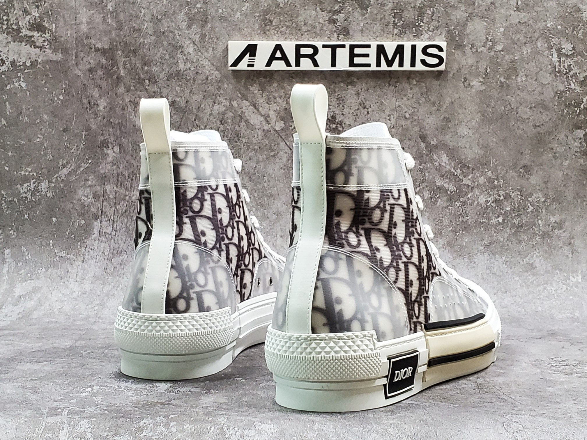 D*0r B23 High Top Logo Oblique