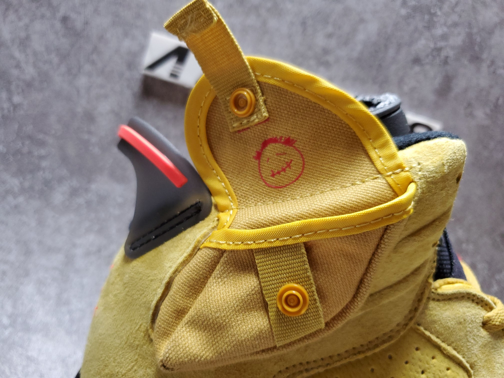 Air Jordan 6 Travis Scott X Retro Cactus Jack Yellow