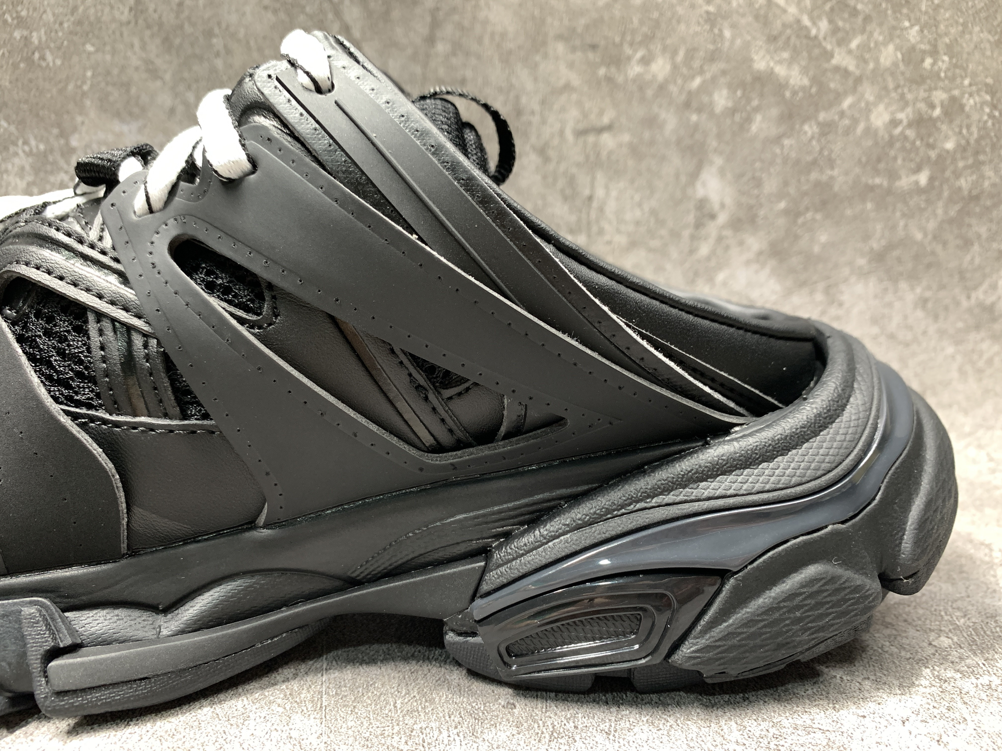 Balenciga Track Mule Black