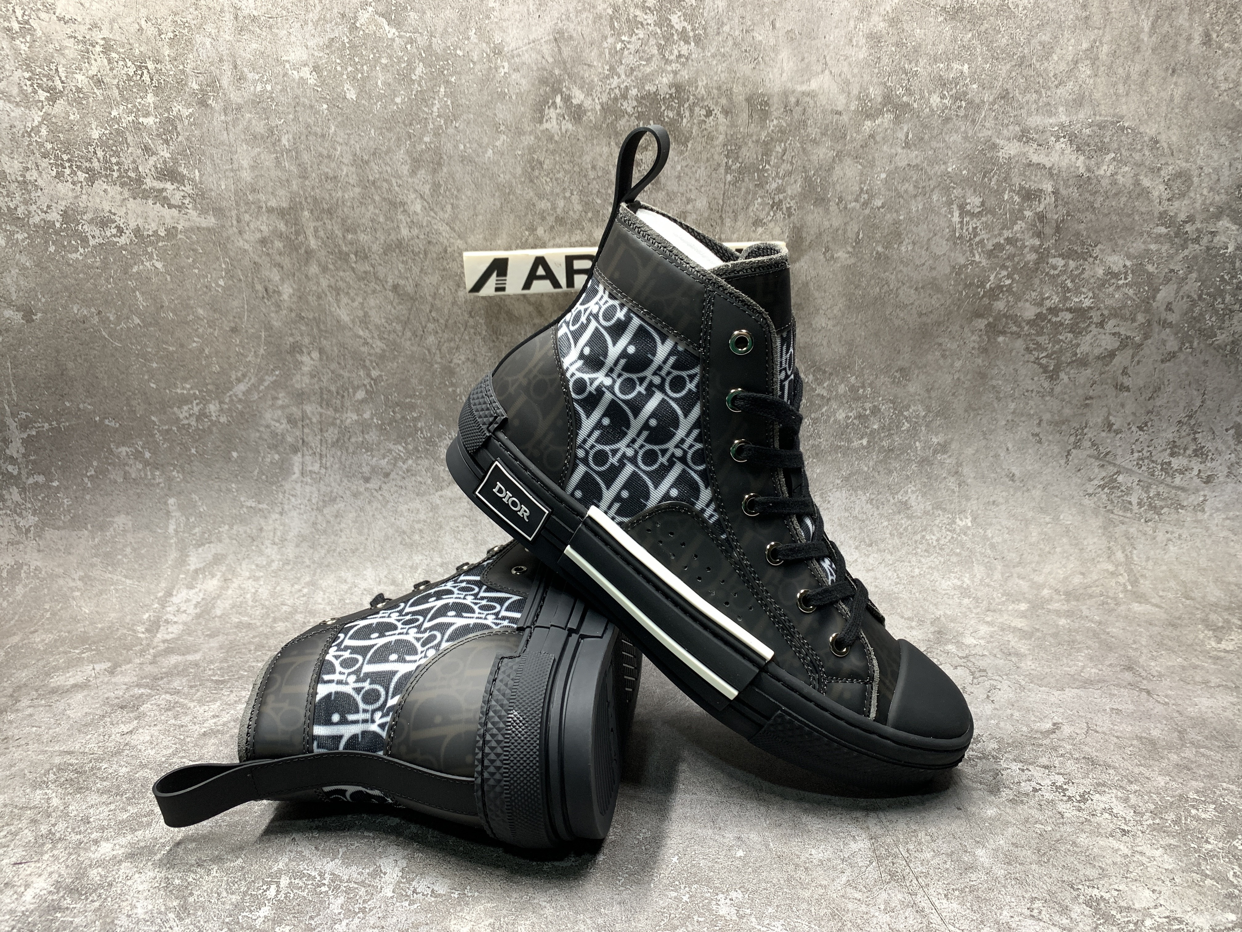 D*0r B23 High Blue Black