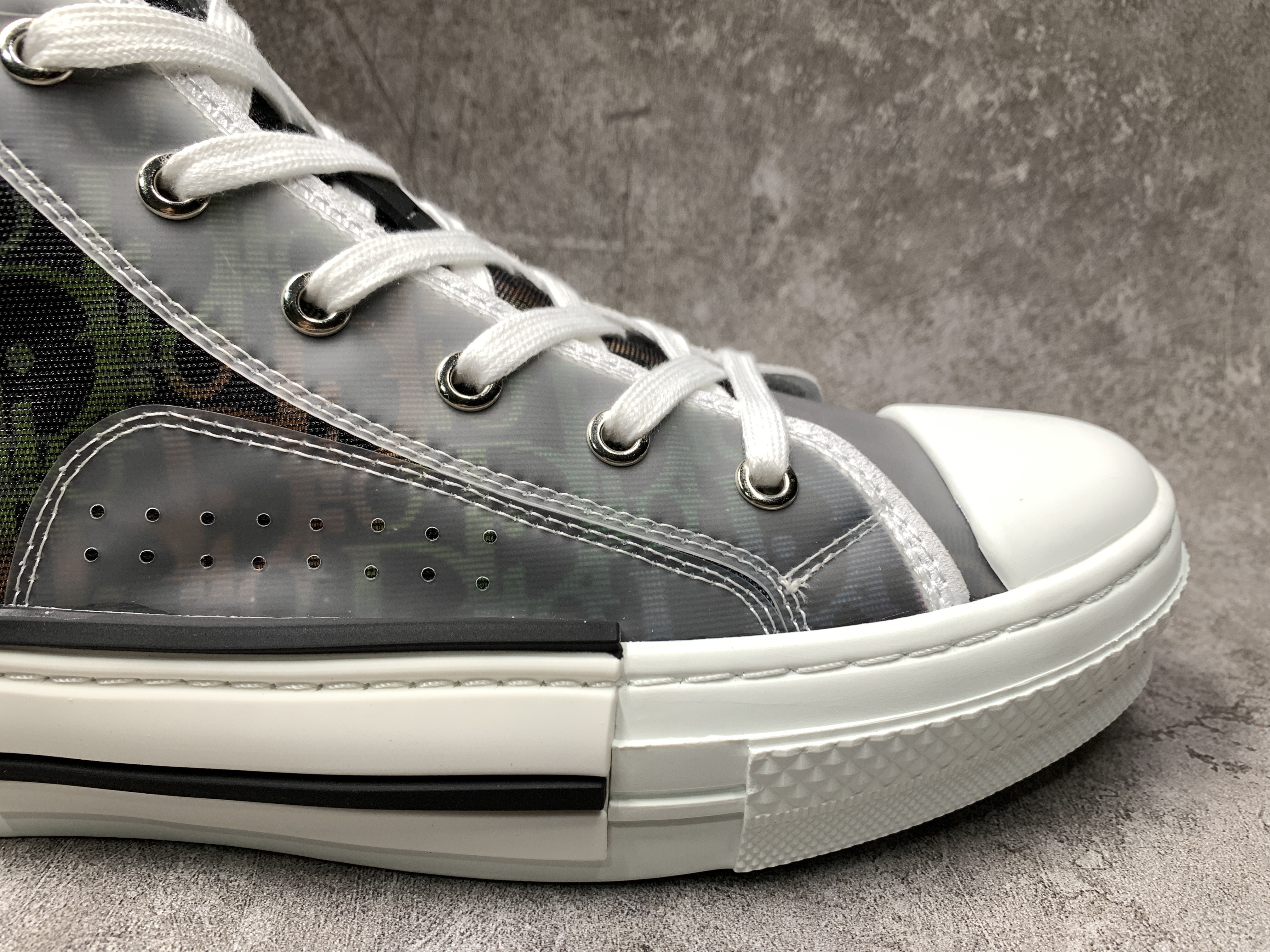 D*0r B23 High Grey Leopard