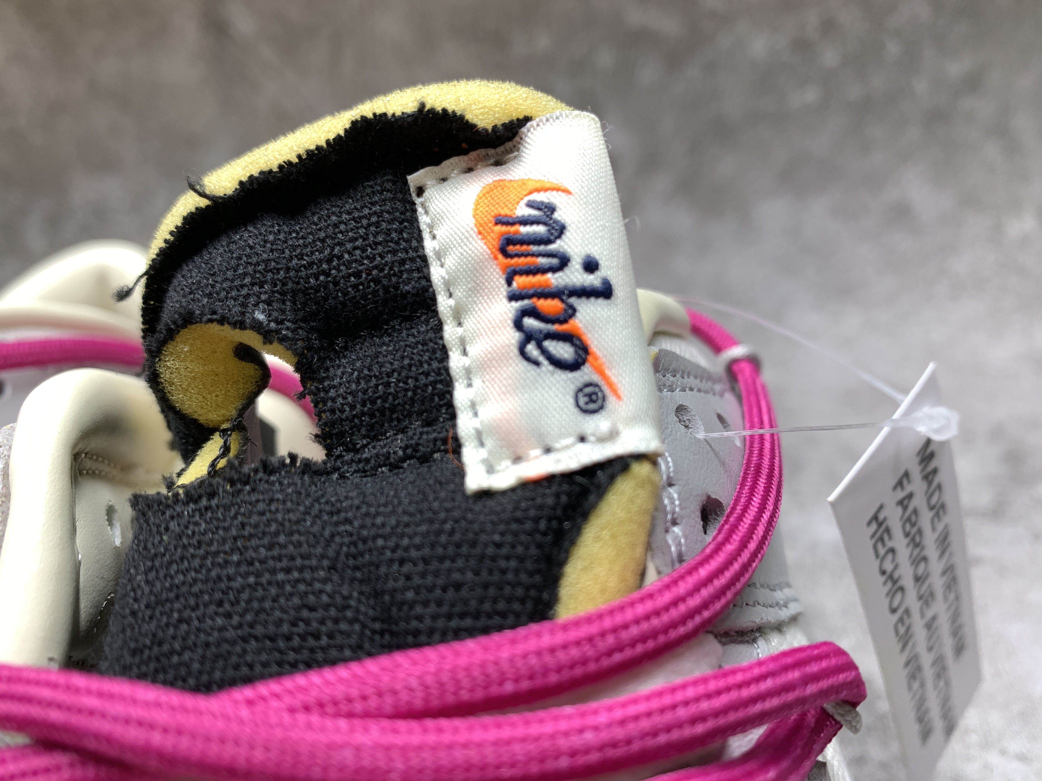 Off-White x Dunk Low Lot 30 of 50