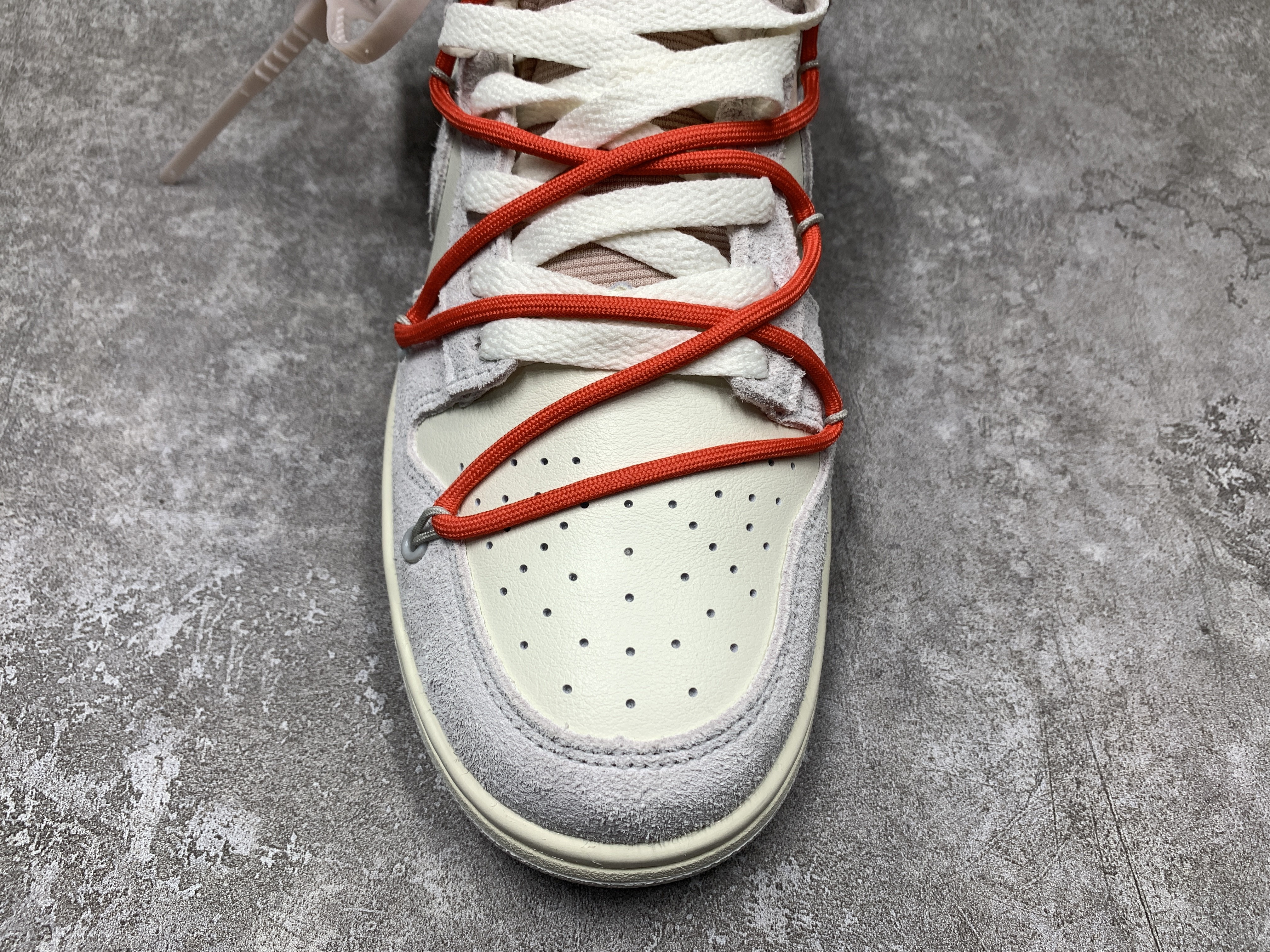 Off-White x Dunk Low Lot 33 of 50