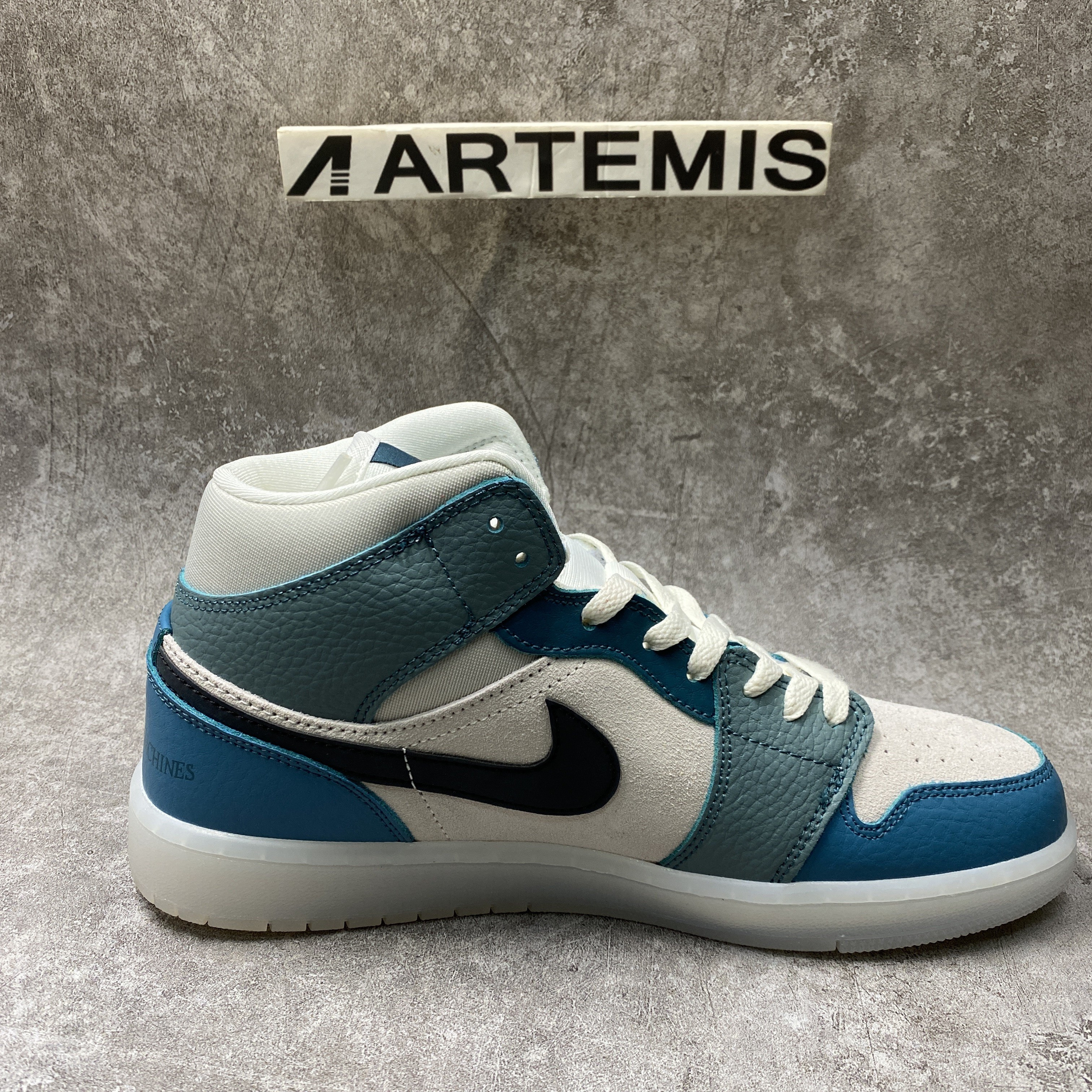 Air Jordan 1 Mid Anti-Gravity Machines