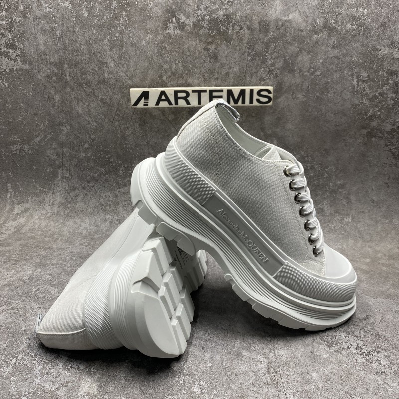 Ale*d*r M*Q*en Tread Slick Low Lace Up White