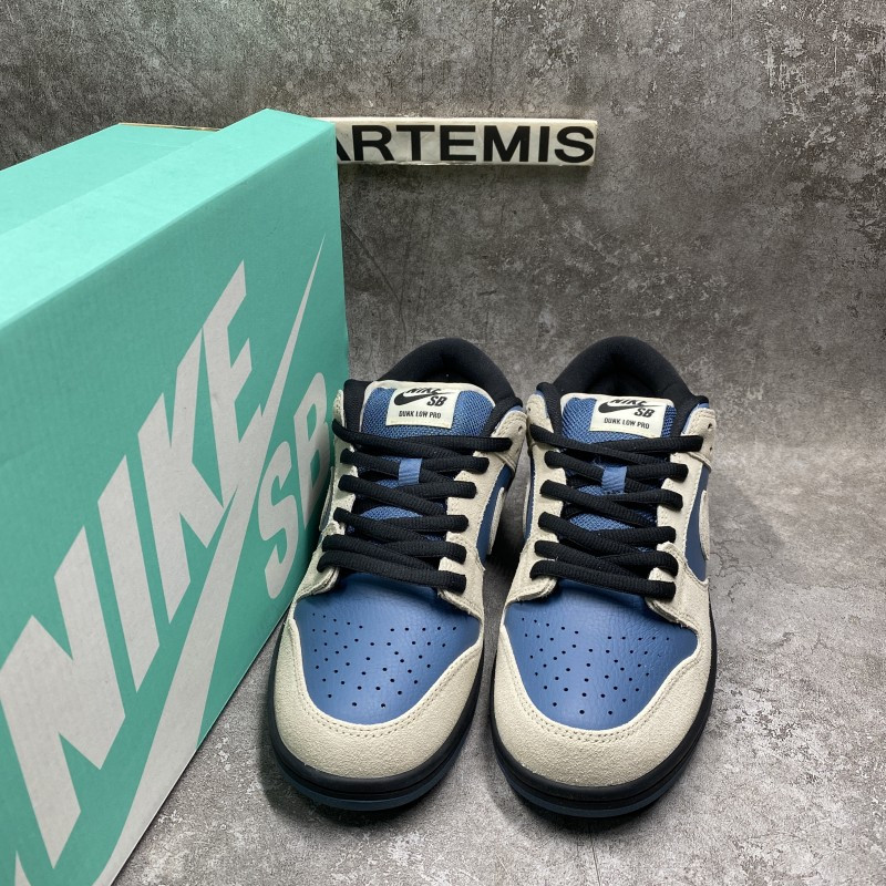 Nike SB Dunk Low Light Cream Thunderstorm