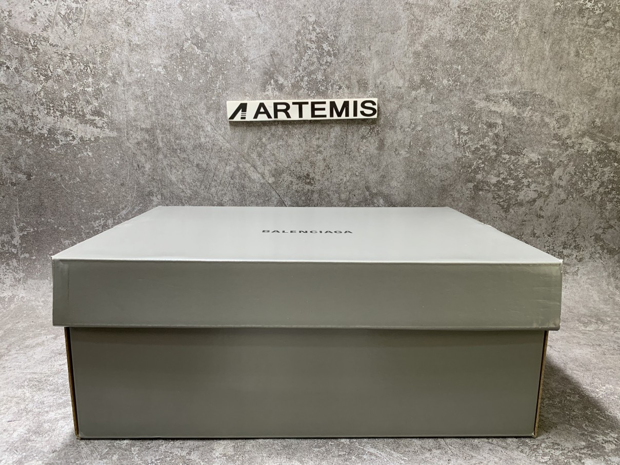 Balenciga Track Trainer White Black