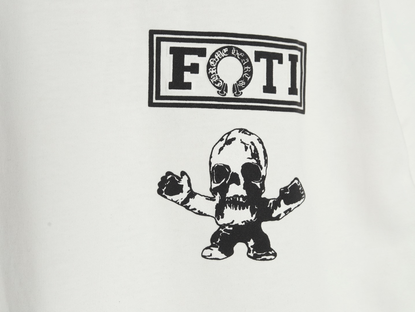 Ch**me He**ts 25ss Short-sleeved T-shirt