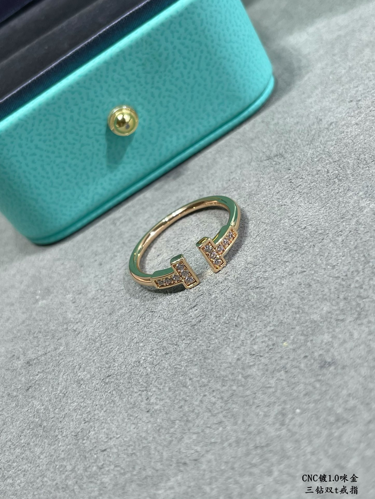 T*f*ny & Co. Double T Diamond-Banded Ring