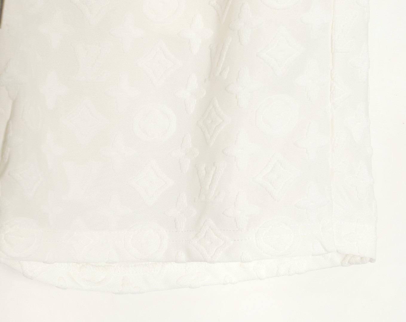 L0*is V*t0n LV 24ss shorts