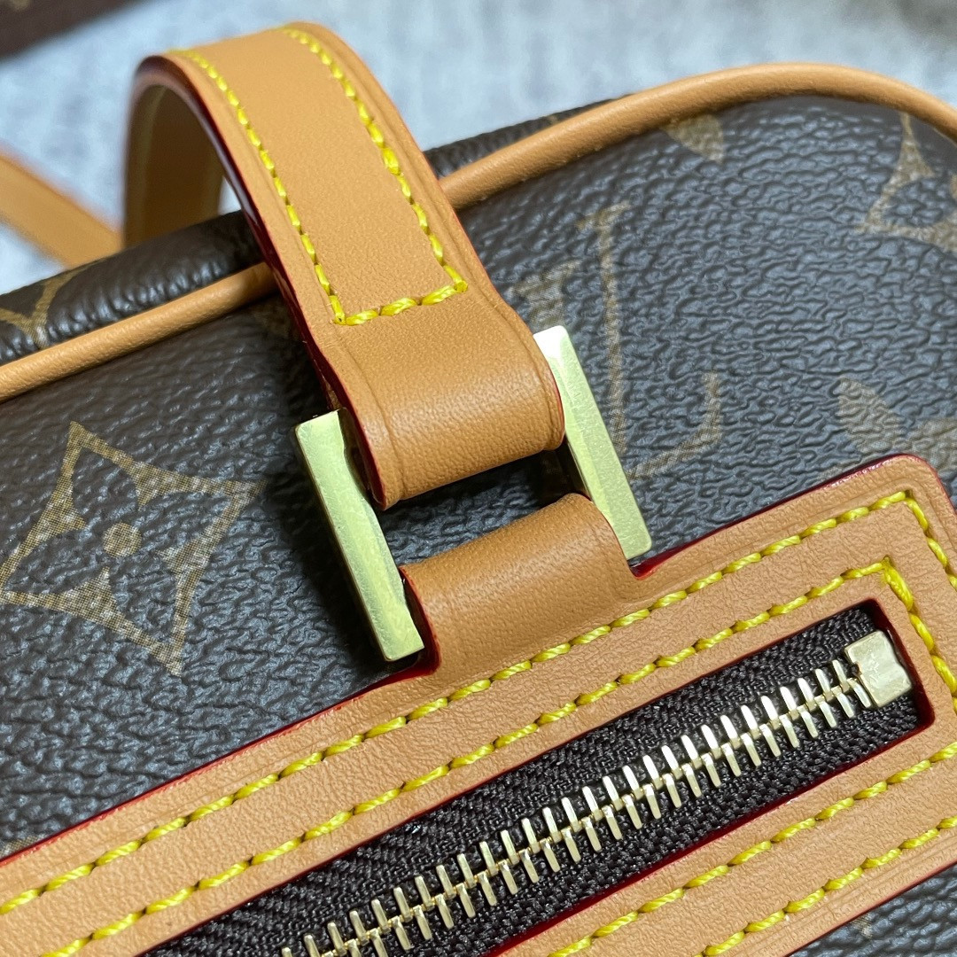 L0*is V*t0n LV CITE MM M51182