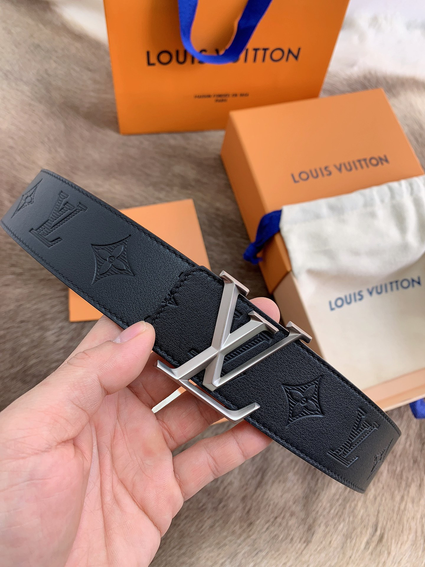LV L0*is V*t0n 40MM BELT