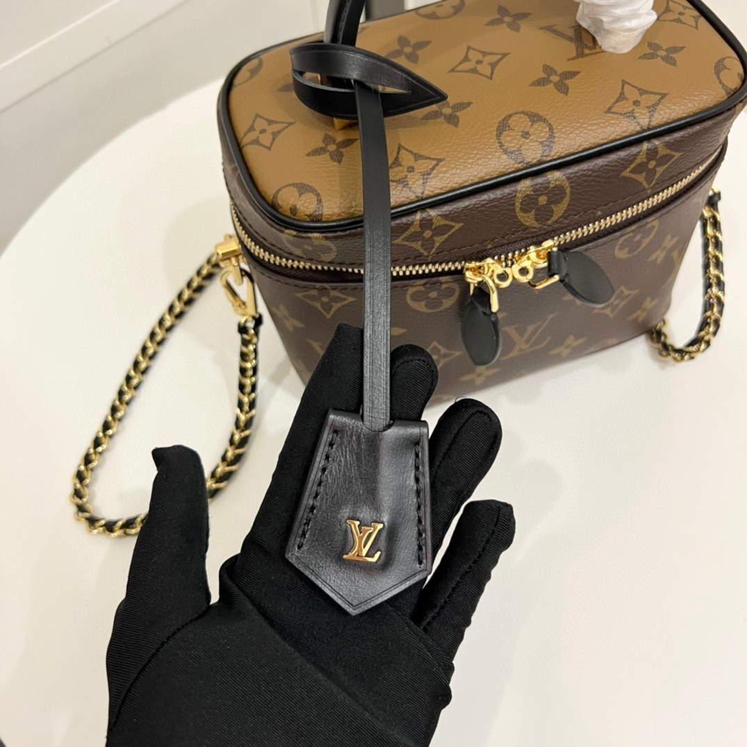 L0*is V*t0n LV Vanity PM M45165 19x13x11 CM