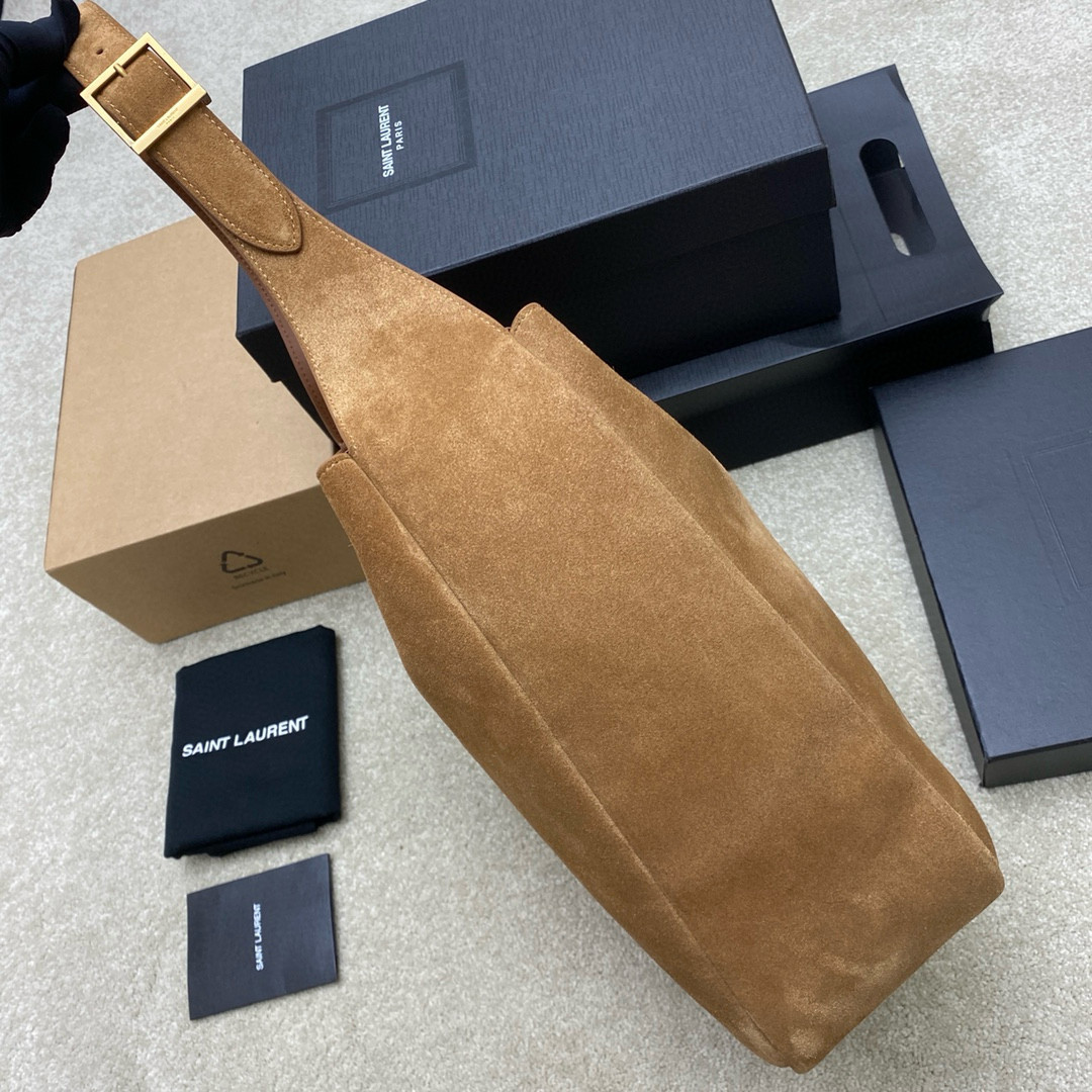 Y*L LE 5 À 7 S*pPLE LARGE IN SUEDE 30 X 31 X 13 CM