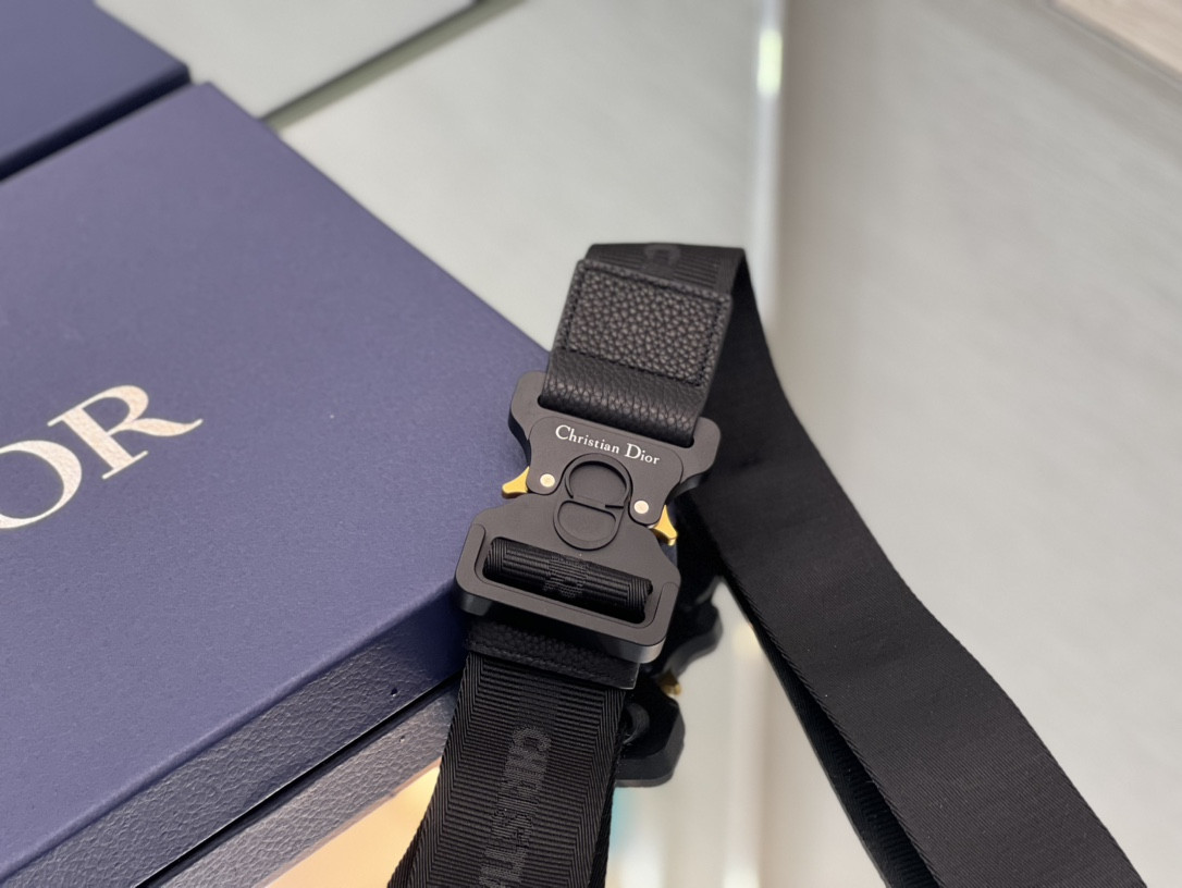 D*0r Saddle Bag Black Grained Calfskin 26 x 19 x 4.5 cm