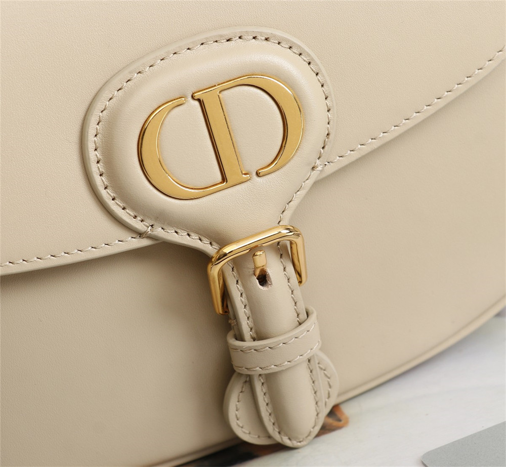 MEDIUM D*0r BOBBY BAG Beige Box Calfskin