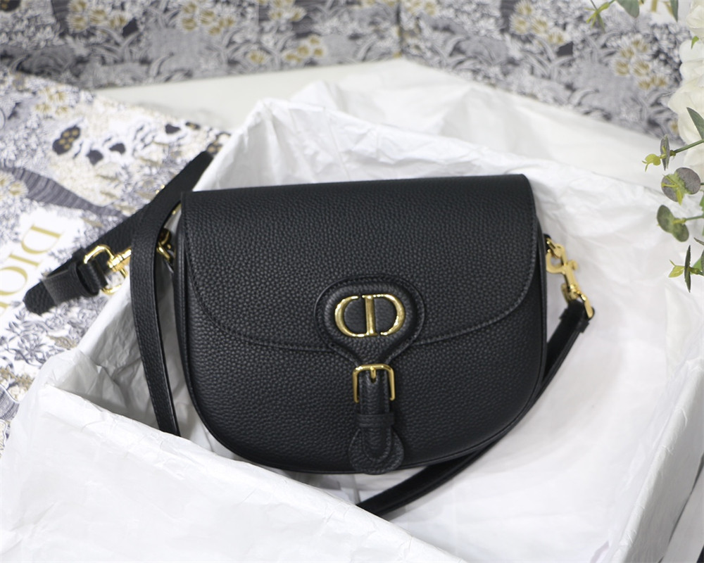 MEDIUM D*0r BOBBY BAG Black Grained Calfskin