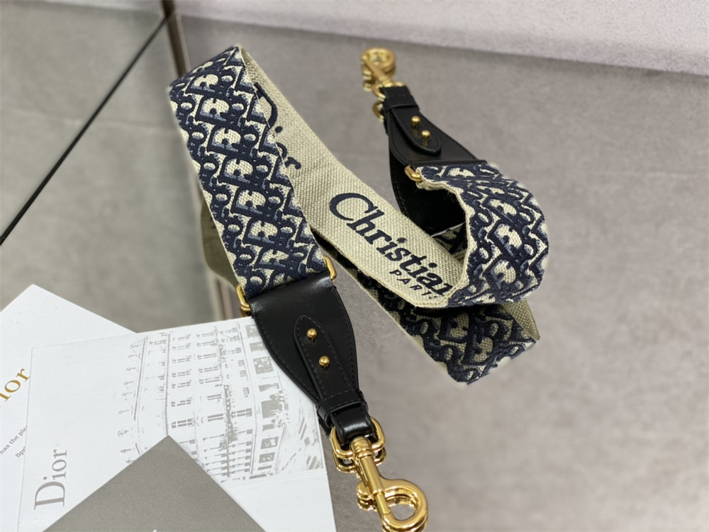 LARGE D*0r BOBBY BAG Grey Box Calfskin