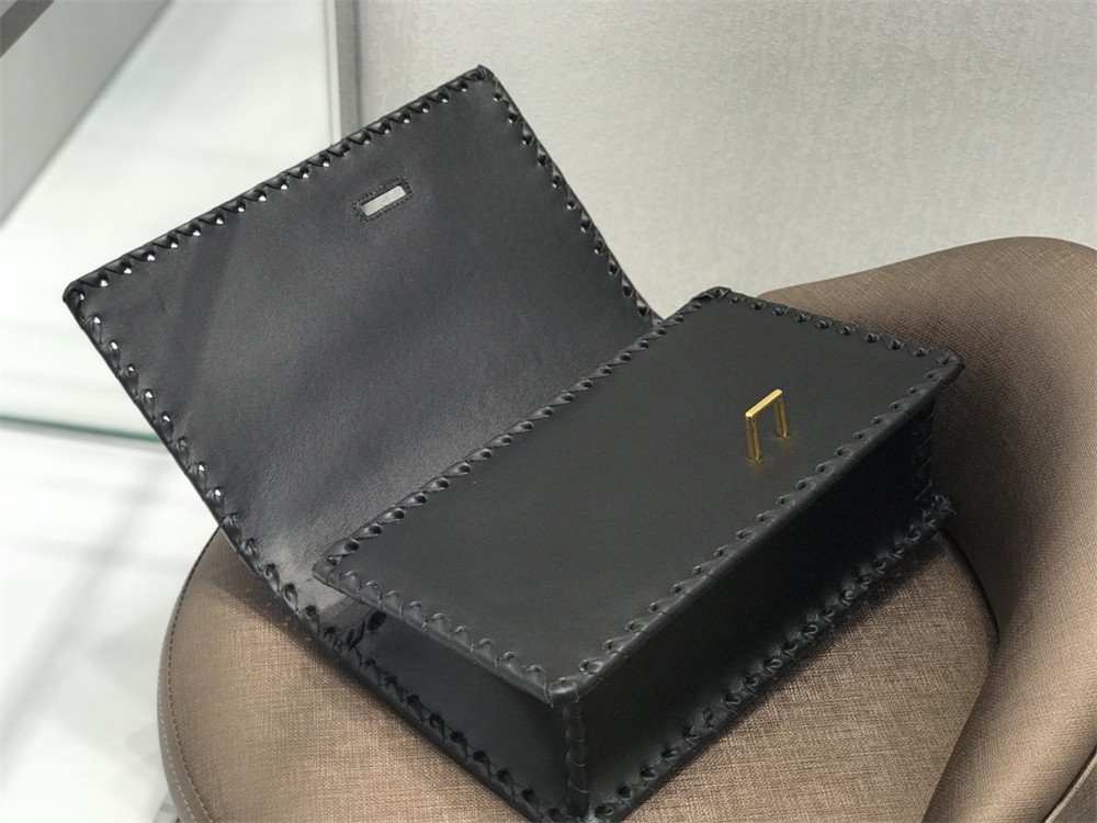 D*0r 30 MONTAIGNE CHAIN BAG BLACK