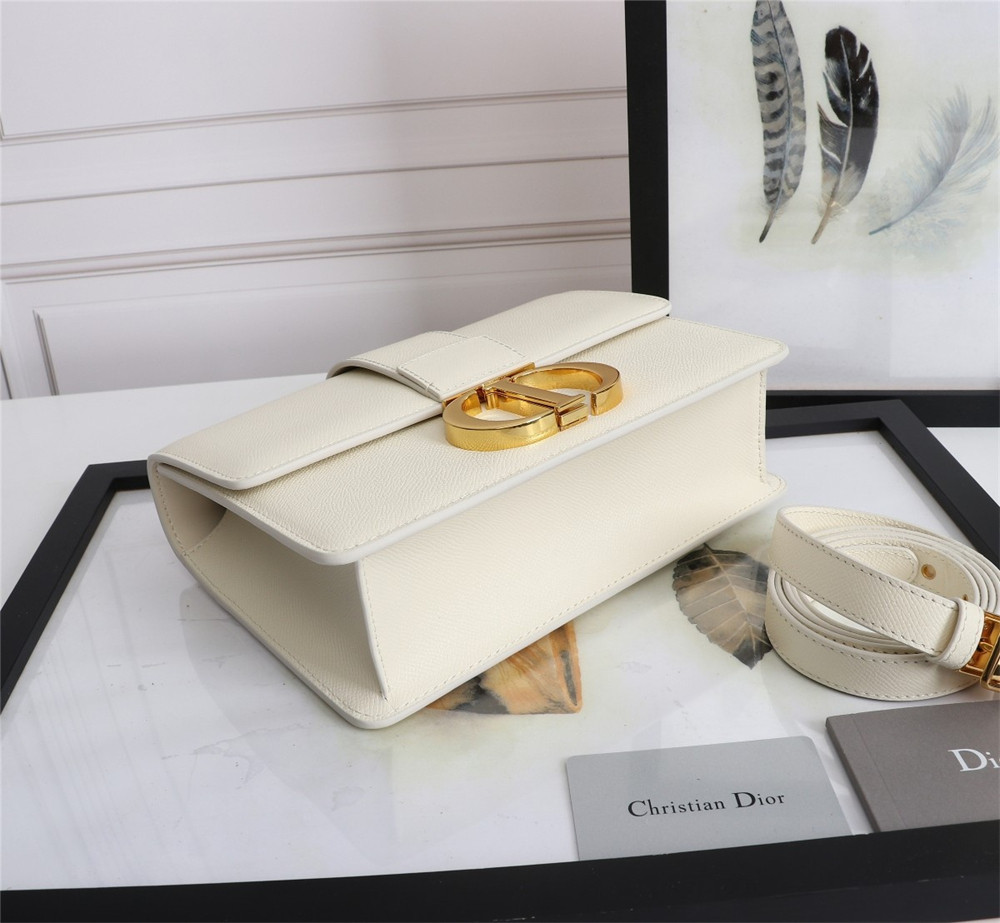 D*0r 30 MONTAIGNE CHAIN BAG Grained White