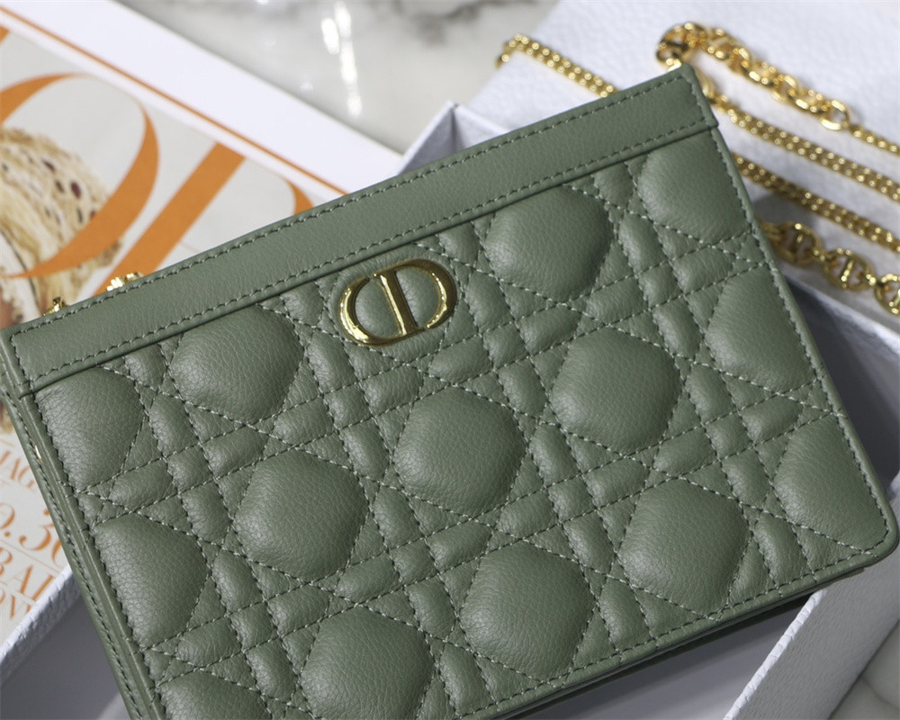 D*0r CARO ZIPPED POUCH WITH CHAIN Green S*pple Cannage Calfskin 19 x 14 x 4.5 cm