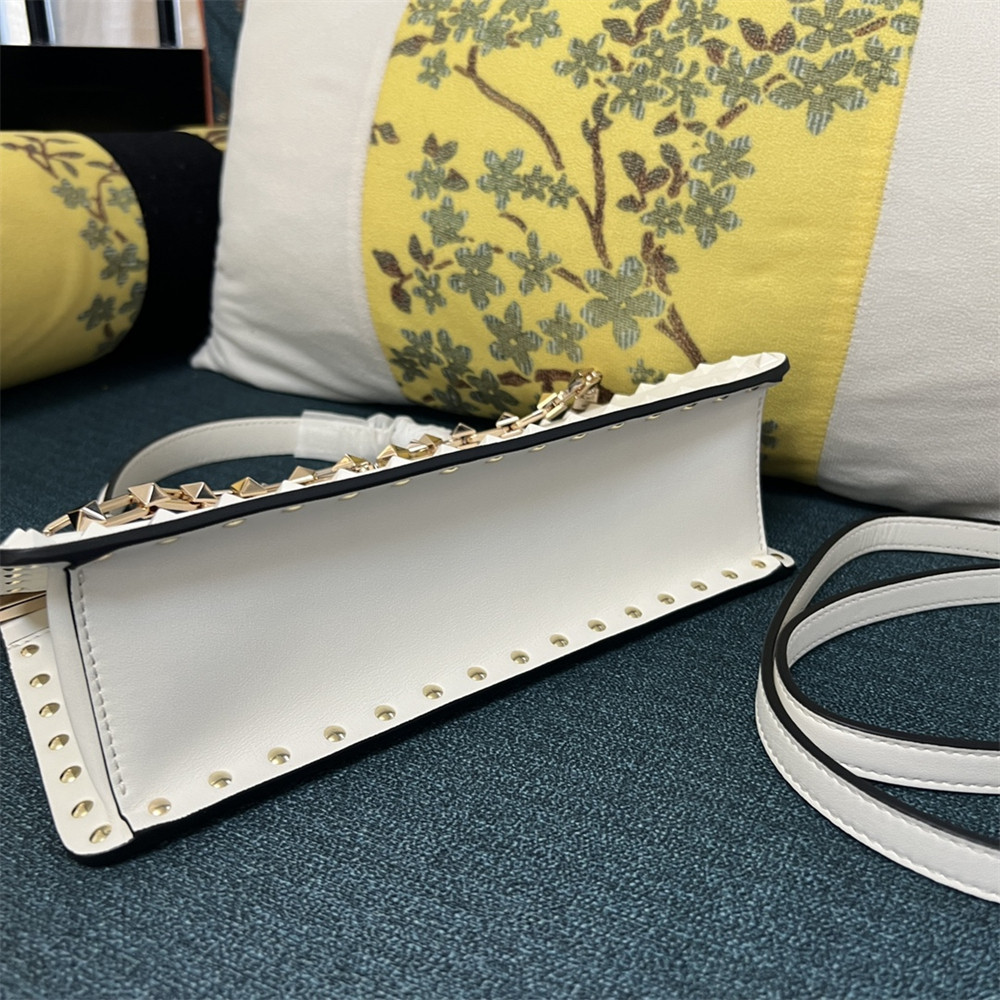 va*t*no GARAVANI ROCKSTUD23 smooth calfskin handbag white