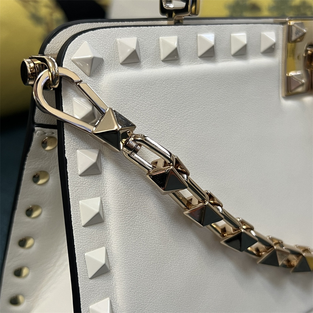 va*t*no GARAVANI ROCKSTUD23 smooth calfskin handbag white