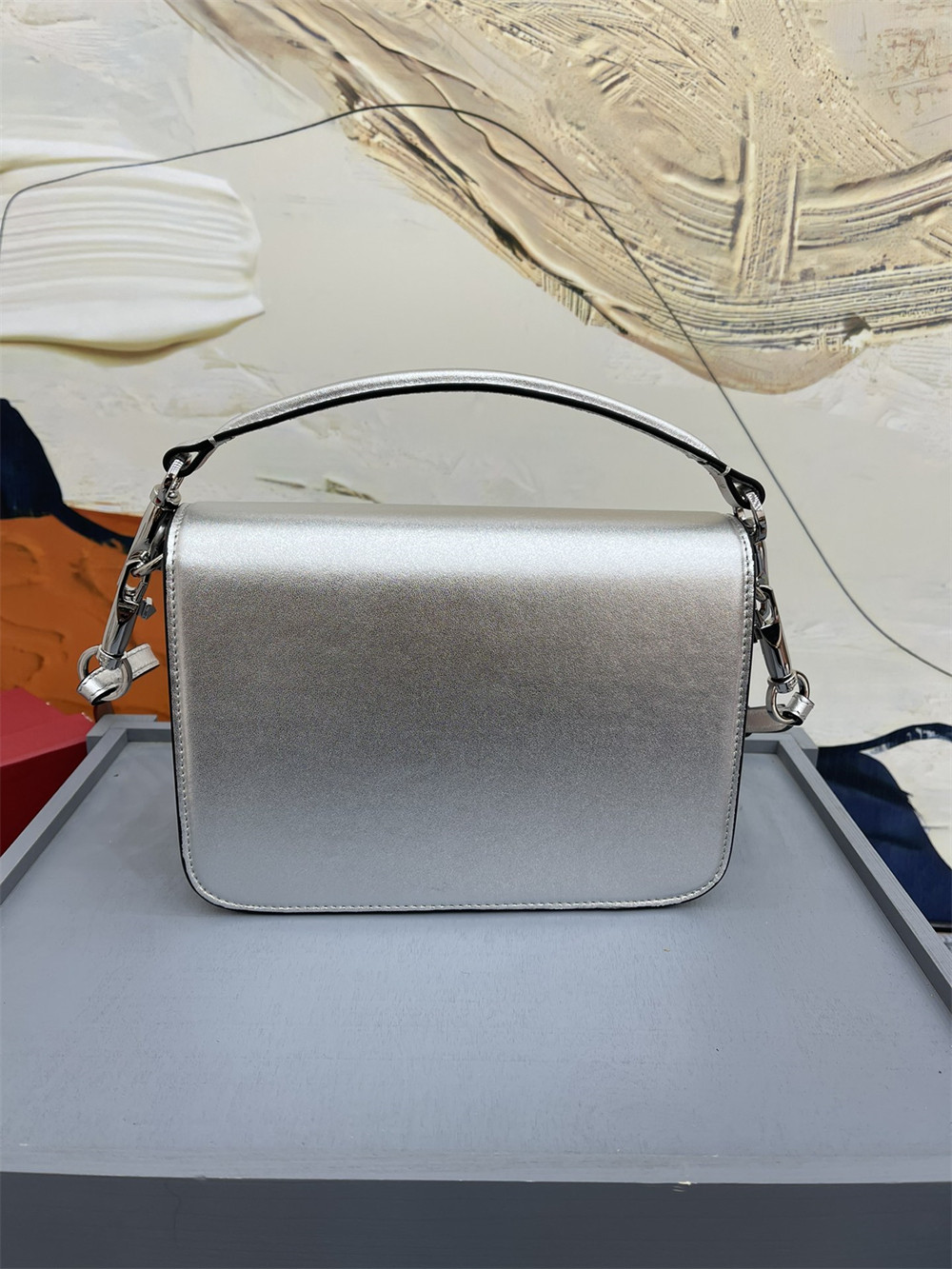 va*t*no GARAVANI LOCÒ CALFSKIN SHOULDER SMALL BAG SILVER 22 x 16  x 7 cm