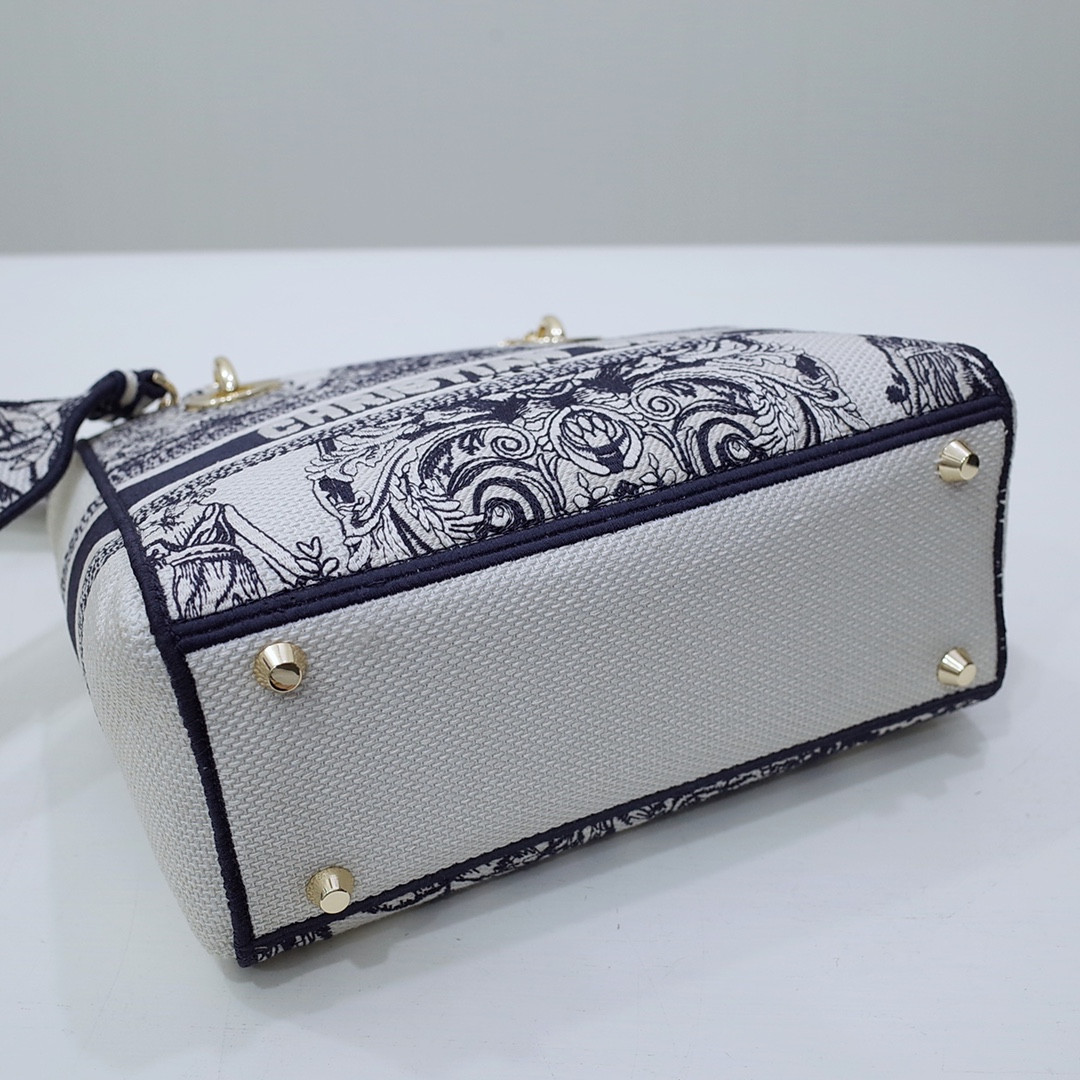 MEDIUM D*0r LADY D-LITE BAG 24 x 20 x 11 cm