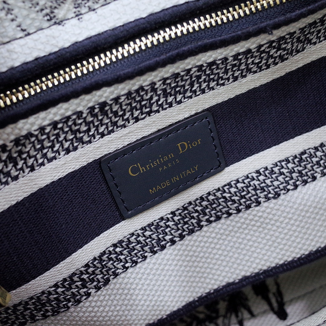 MEDIUM D*0r LADY D-LITE BAG 24 x 20 x 11 cm