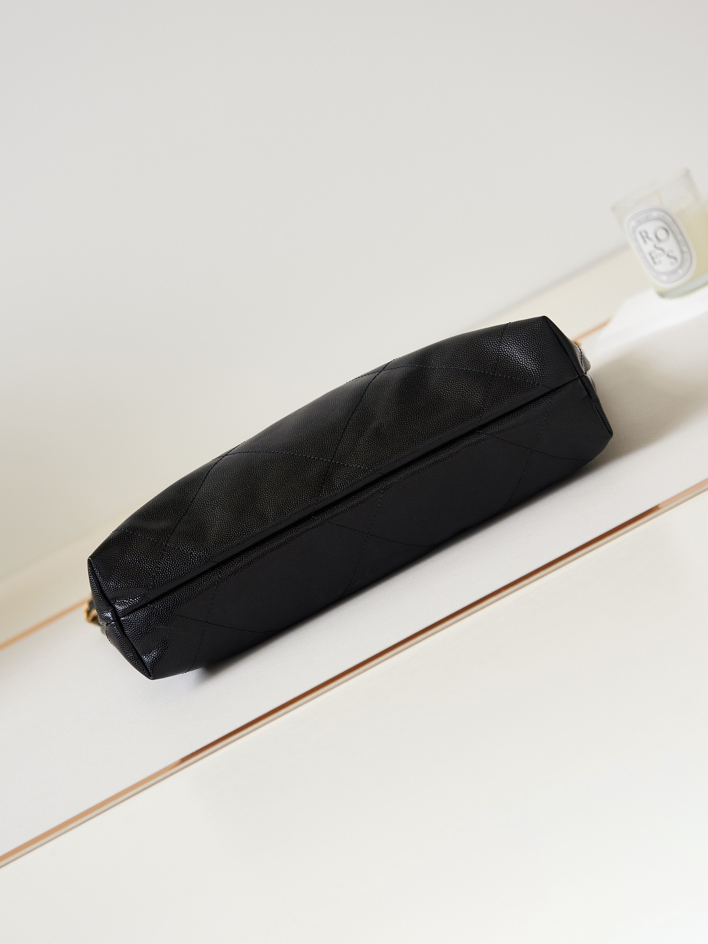 Ch*el 22 SMALL HANDBAG Shiny Calfskin & GOLD Metal BLACK 13.7×14.4×2.7 in