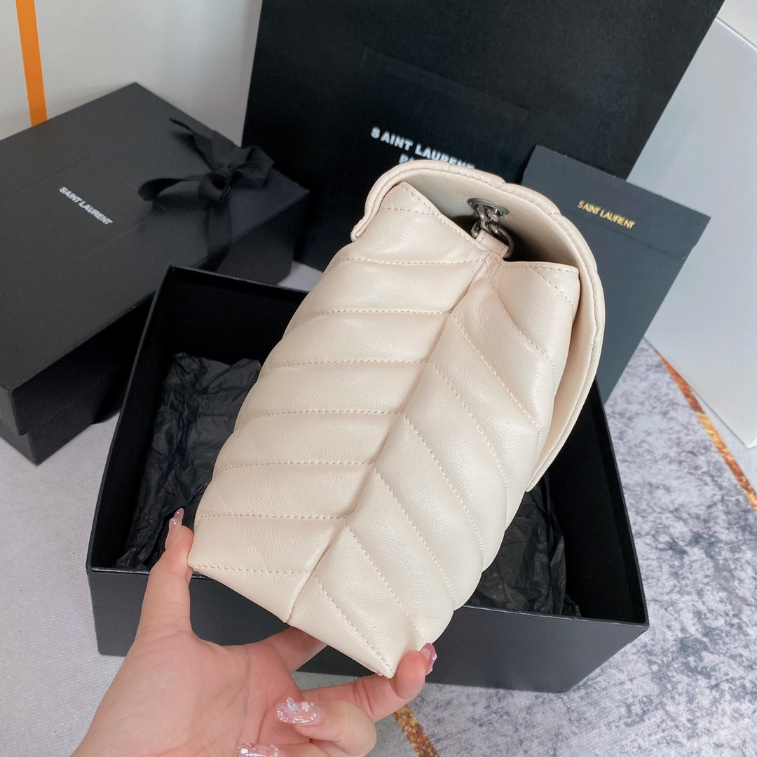 Y*L LOULOU MEDIUM IN QUILTED LEATHER BLANC VINTAGE SILVER 12.5 X 8.6 X 3.5 INCHES