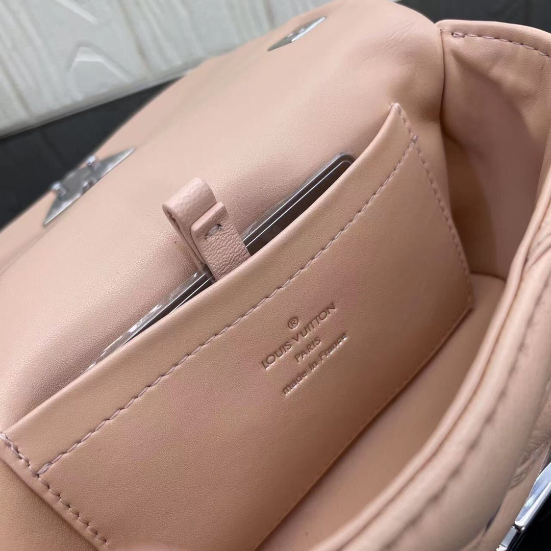 L0*is V*t0n M82752 Pico GO-14 5.9 x 3.9 x 2.6 inches