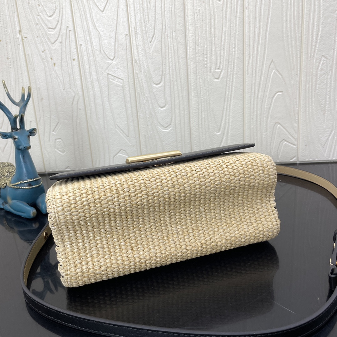 L0*is V*t0n GO-14 MM Black 9.1 x 6.3 x 3.9 inches